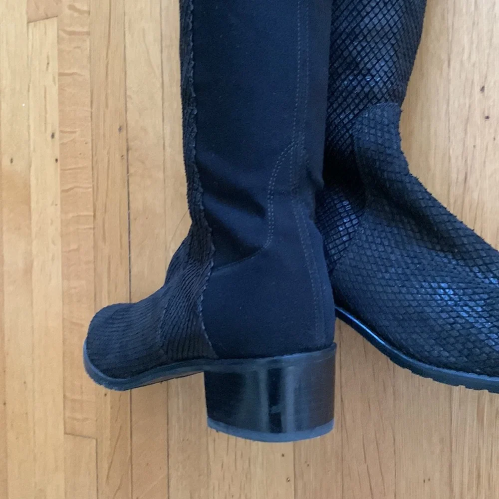 Stuart Weitzman Reserve Over the Knee Boots (Snake Reserve) in 7.5M